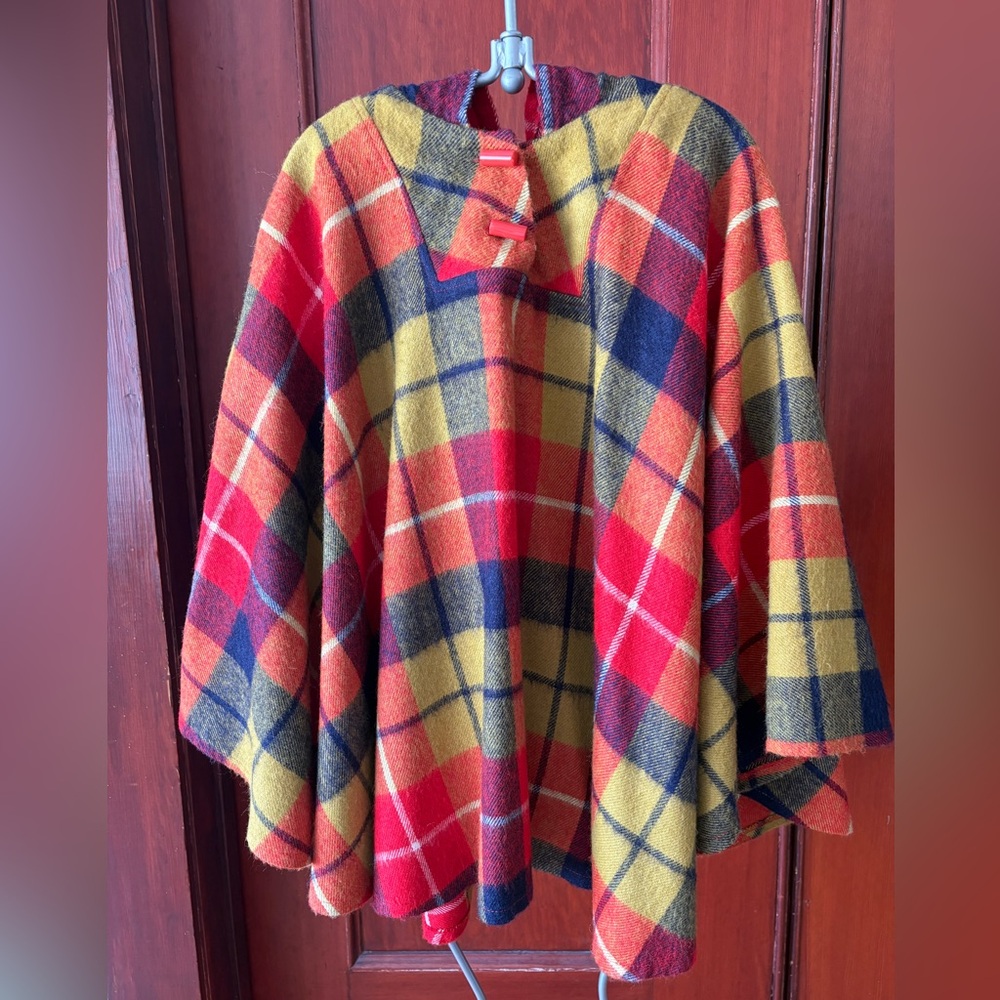 Vintage 1960s-1970s Earle Picard Acrylic Plaid Poncho Open Size Made in Canada